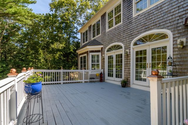 6 Harpers Hollow, East Sandwich, MA 02537