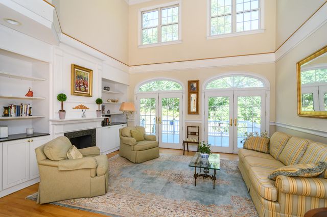 6 Harpers Hollow, East Sandwich, MA 02537