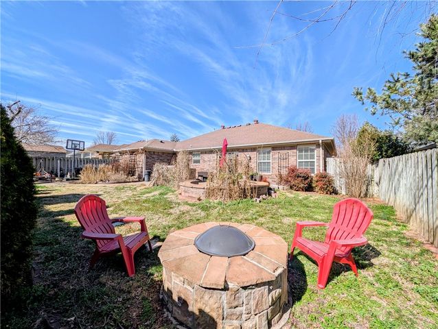 3801 SW Moline Avenue, Bentonville, AR 72712