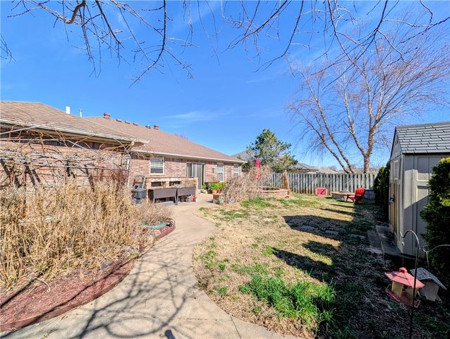 3801 SW Moline Avenue, Bentonville, AR 72712