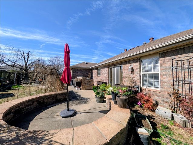 3801 SW Moline Avenue, Bentonville, AR 72712