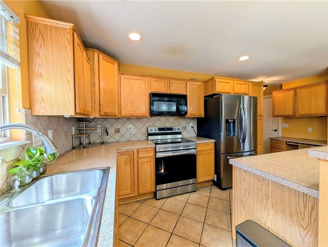 3801 SW Moline Avenue, Bentonville, AR 72712