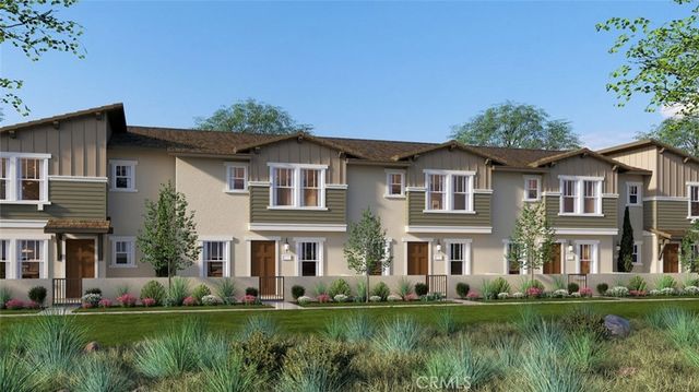 15563 April Dawn Way 2, Fontana, CA 92336