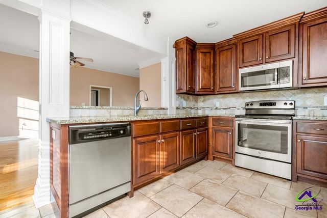 220 Summerstone Bend, Byron, GA 31008