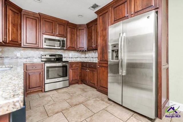 220 Summerstone Bend, Byron, GA 31008