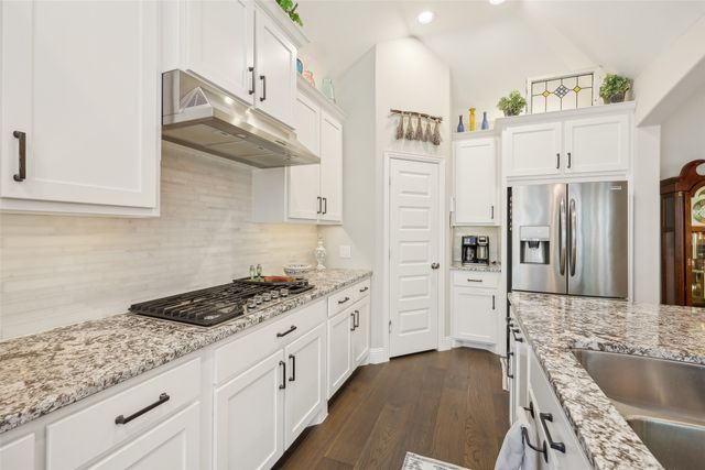 3204 Discovery Drive, Little Elm, TX 75068