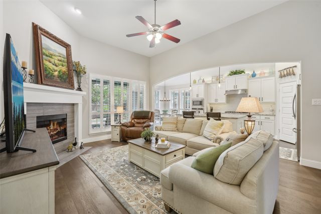 3204 Discovery Drive, Little Elm, TX 75068