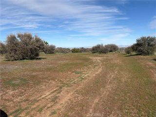 8350 Cedar, Phelan, CA 92371