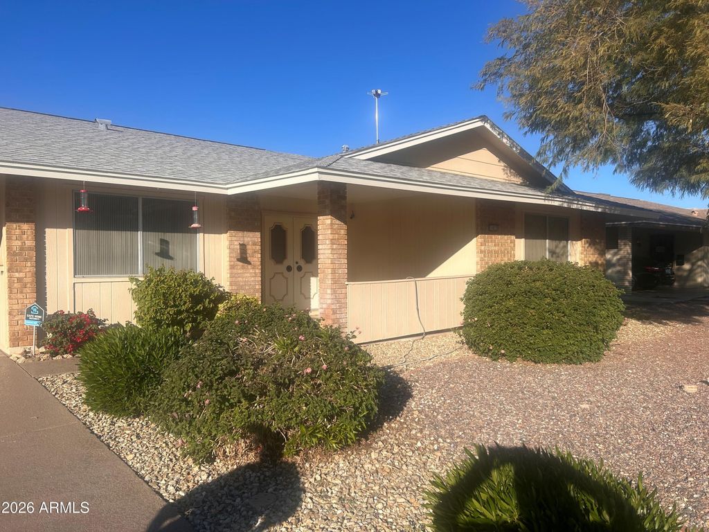 Image 1 of property listing at 10822 W ROUNDELAY Circle, Sun City, AZ 85351