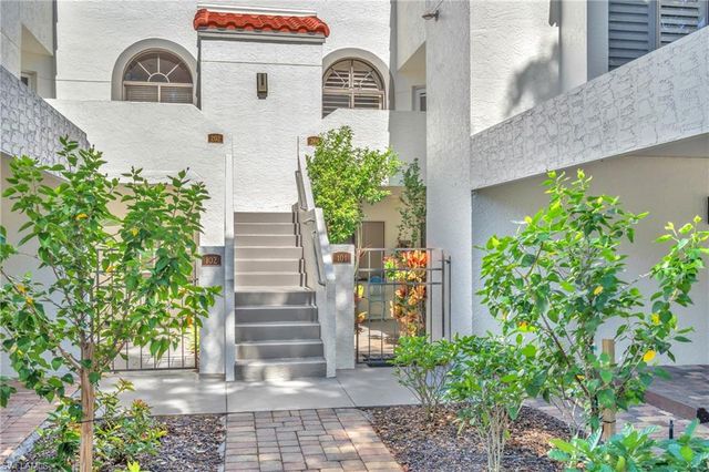 601 Beachwalk CIR 101, Naples, FL 34108