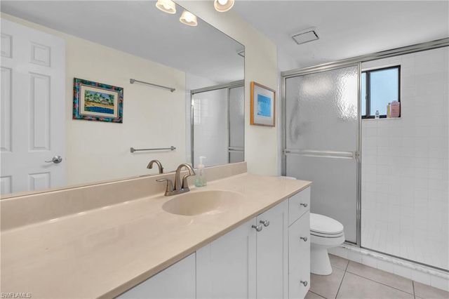 601 Beachwalk CIR 101, Naples, FL 34108