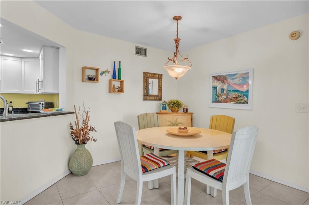 601 Beachwalk CIR 101, Naples, FL 34108