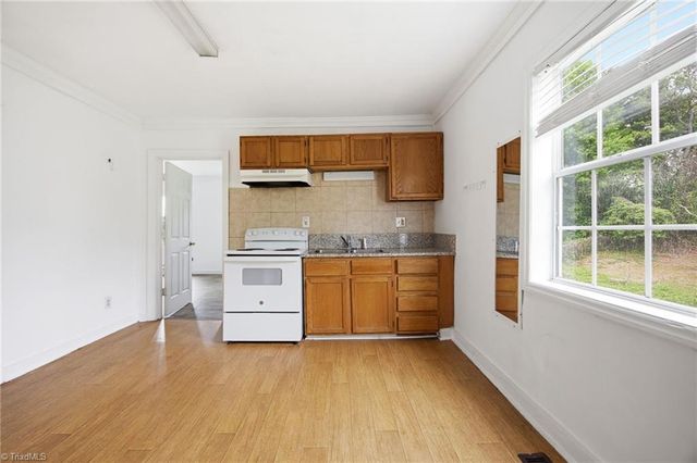 325 Dixie Broadway, Winston-salem, NC 27127