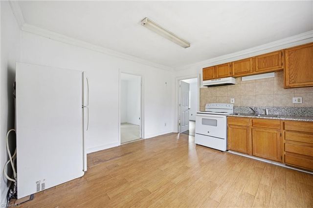 325 Dixie Broadway, Winston-salem, NC 27127