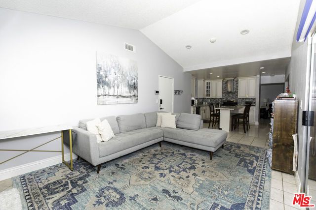 567 Conifer Drive, Palmdale, CA 93550