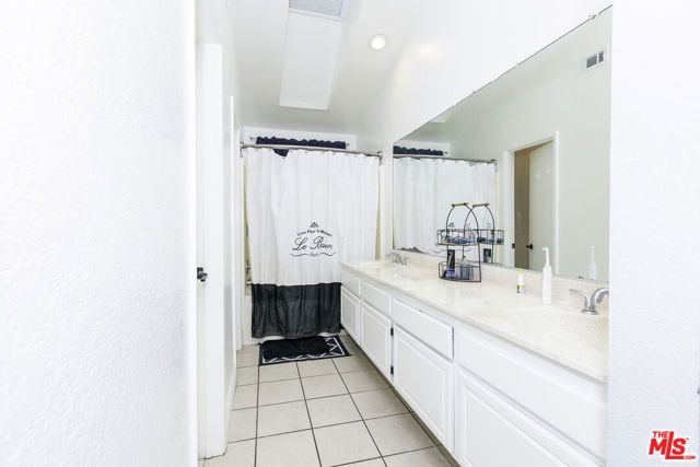 567 Conifer Drive, Palmdale, CA 93550