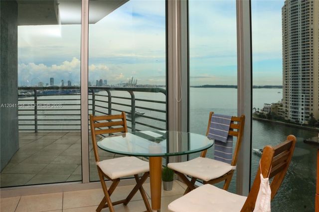 325 S Biscayne Blvd 1523, Miami, FL 33131