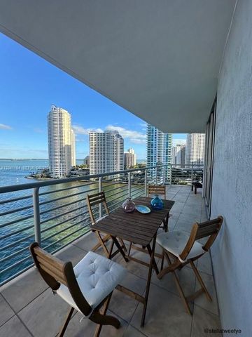 325 S Biscayne Blvd 1523, Miami, FL 33131
