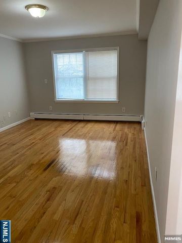 61 71st Street 1, Guttenberg, NJ 07093