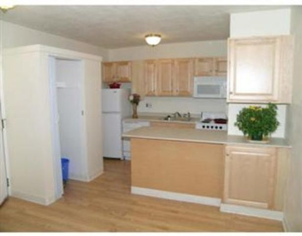 123 Sewall Avenue 3J, Brookline, MA 02446