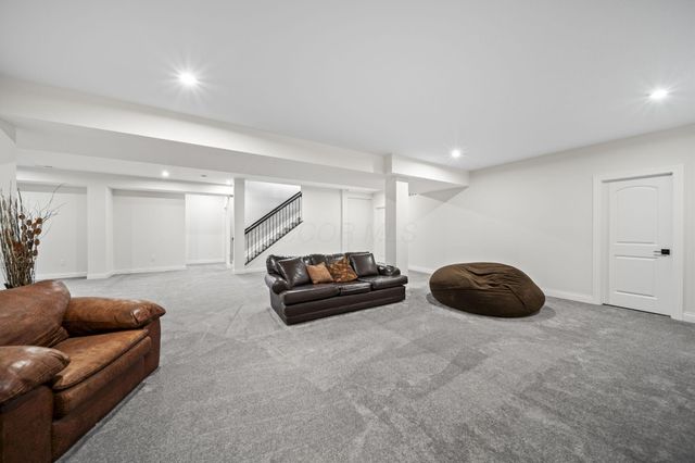 3151 Stogen Court, Delaware, OH 43015