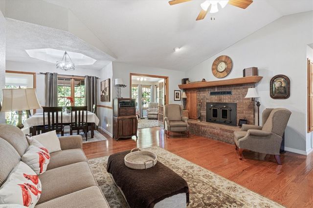 7 Cashin Lane, Bella Vista, AR 72715