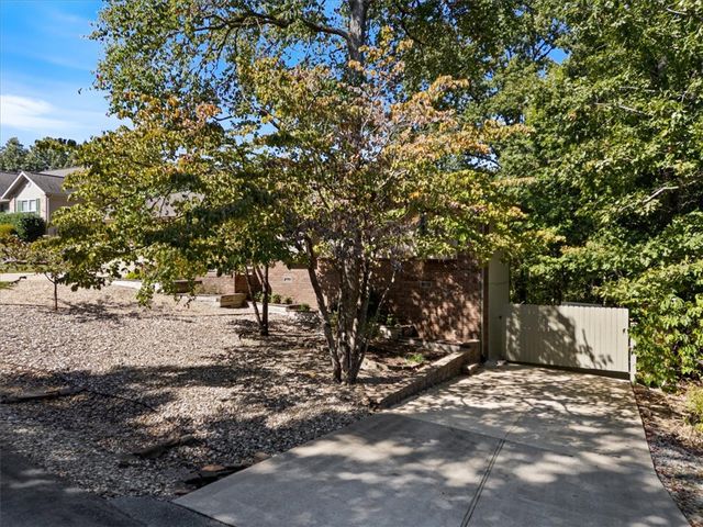 7 Cashin Lane, Bella Vista, AR 72715