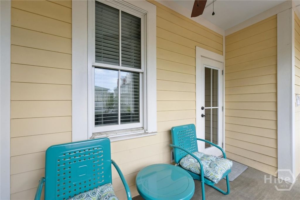 Image 16 of property listing at 714 Tattnall Street, Savannah, GA 31401