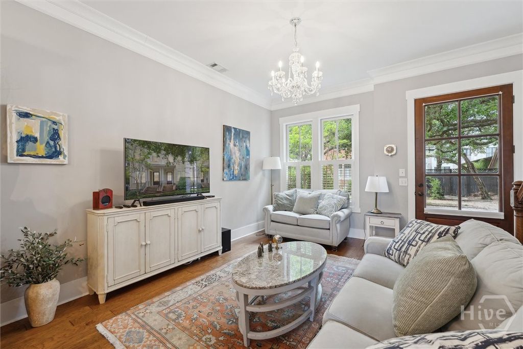 Image 7 of property listing at 714 Tattnall Street, Savannah, GA 31401