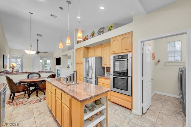 8421 Willow Point Court, Las Vegas, NV 89128