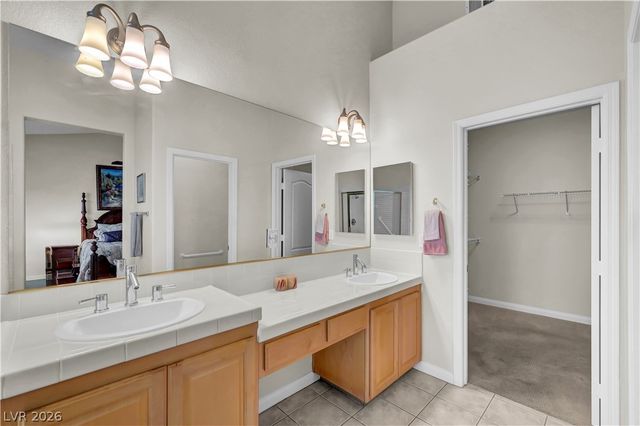 8421 Willow Point Court, Las Vegas, NV 89128