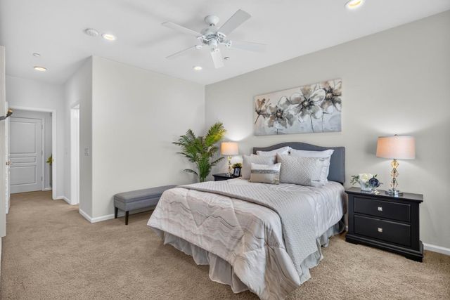 461 Bedford Loop, Mountain View, CA 94043