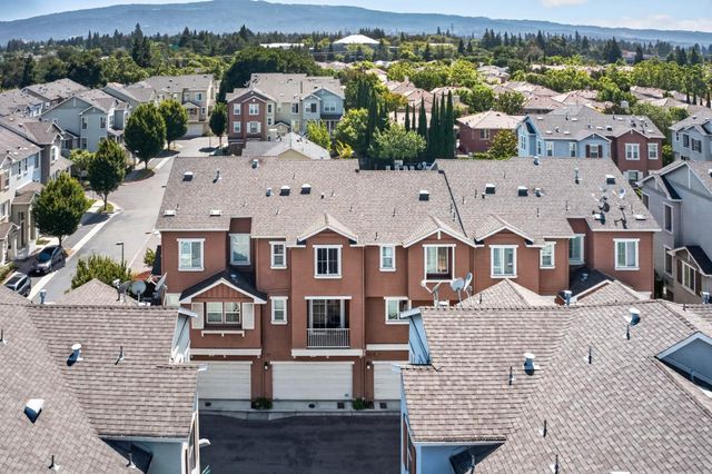 461 Bedford Loop, Mountain View, CA 94043