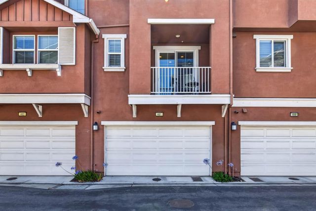 461 Bedford Loop, Mountain View, CA 94043