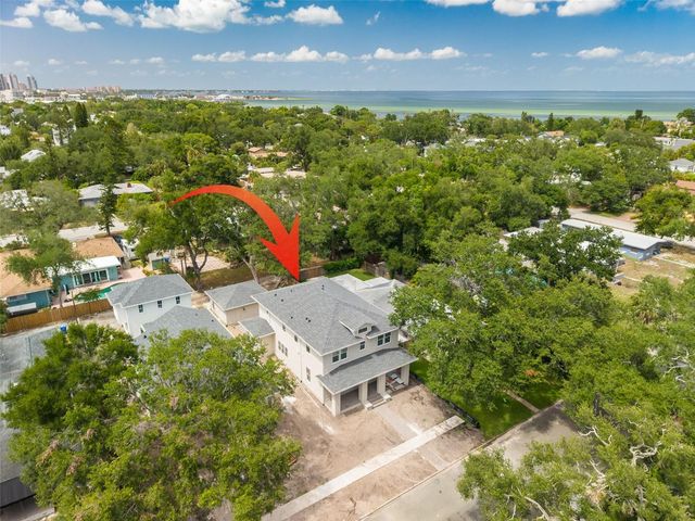 125 24TH AVENUE SE, St Petersburg, FL 33705