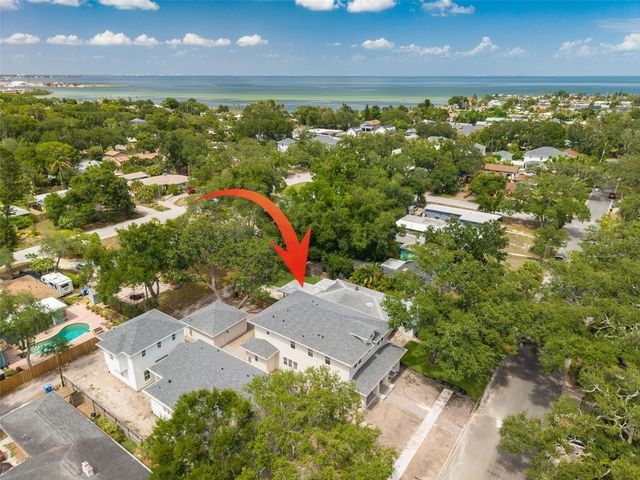 125 24TH AVENUE SE, St Petersburg, FL 33705
