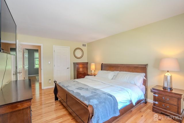 46 Lynn Court, North Brunswick, NJ 08902