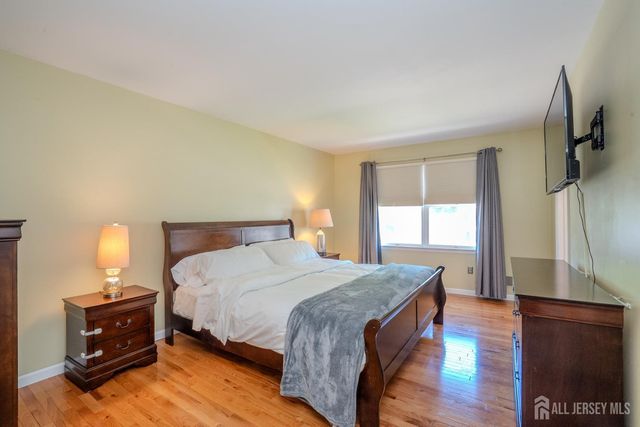 46 Lynn Court, North Brunswick, NJ 08902