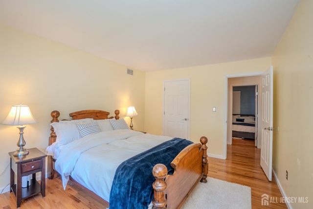 46 Lynn Court, North Brunswick, NJ 08902