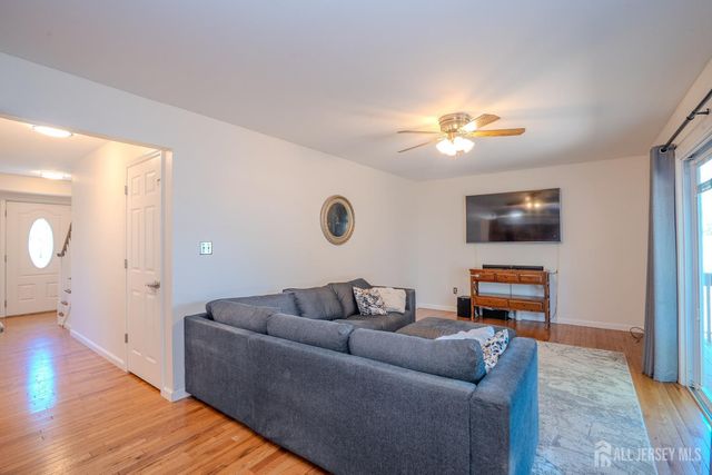 46 Lynn Court, North Brunswick, NJ 08902