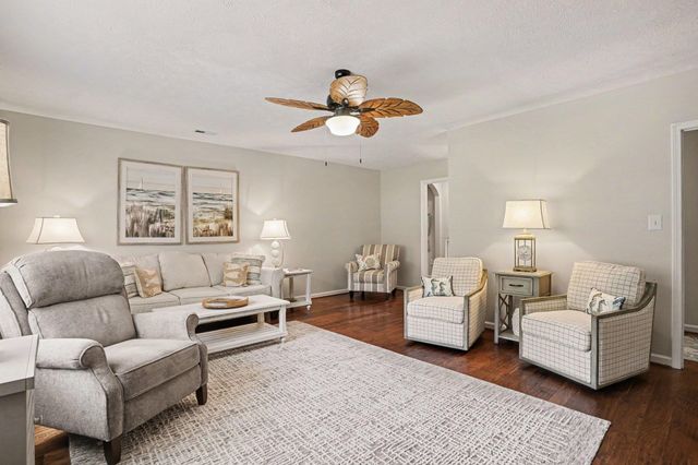 9405 Park St., Myrtle Beach, SC 29572
