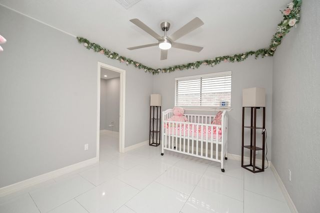 355 Skywood Drive, Houston, TX 77090