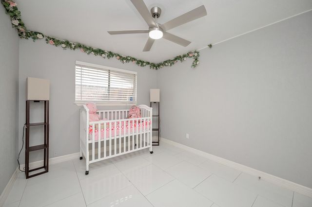 355 Skywood Drive, Houston, TX 77090