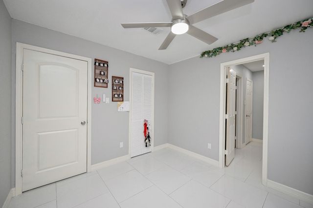 355 Skywood Drive, Houston, TX 77090