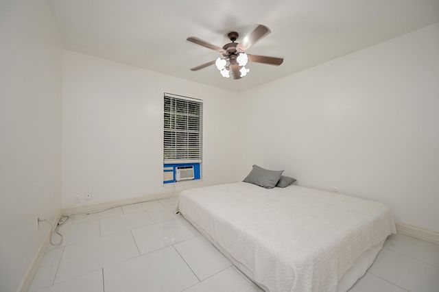 355 Skywood Drive, Houston, TX 77090