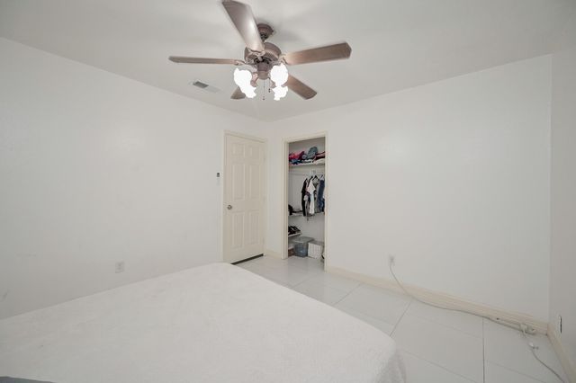 355 Skywood Drive, Houston, TX 77090