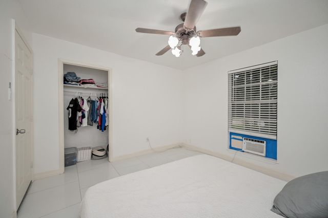 355 Skywood Drive, Houston, TX 77090