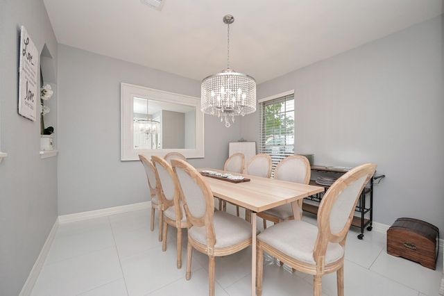 355 Skywood Drive, Houston, TX 77090