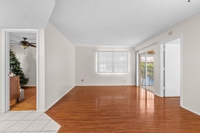 1563 SE Royal Green Cir Apt B203, Port St Lucie, FL 34952