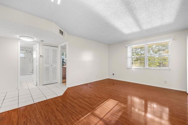 1563 SE Royal Green Cir Apt B203, Port St Lucie, FL 34952